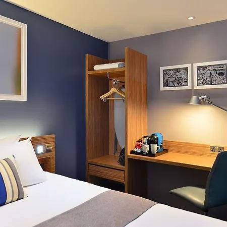 Отель Travelodge Micklegate